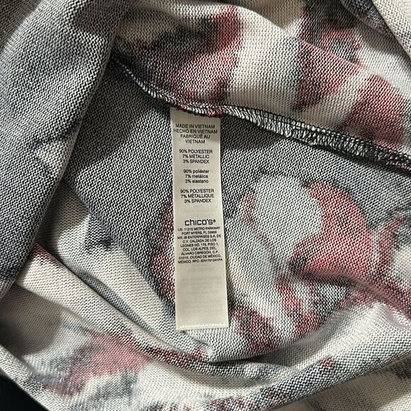 Chico’s 1 M Black Silver Metallic Red Burgundy Floral Quarter Sleeve Sweater - Picture 9 of 11